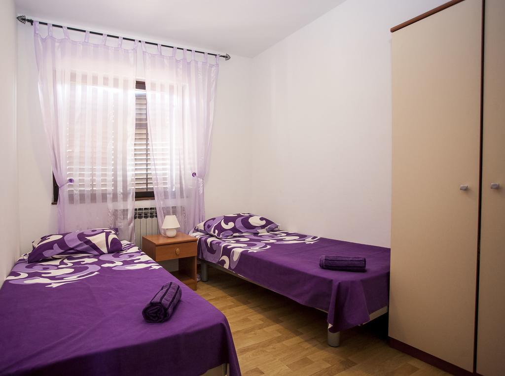 Apartment Tia Fazana Exterior photo